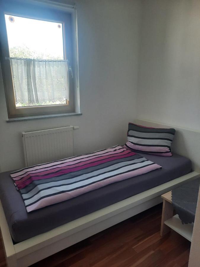 Wohnhaus City Sued Herzogsdorf Esterno foto