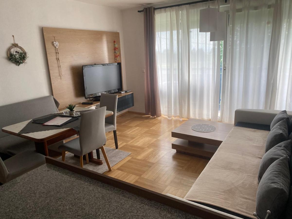 Wohnhaus City Sued Herzogsdorf Esterno foto
