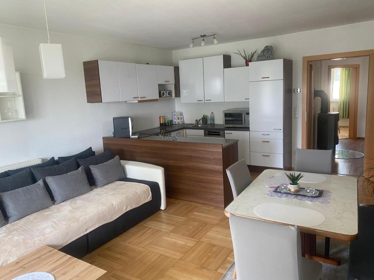 Wohnhaus City Sued Herzogsdorf Esterno foto
